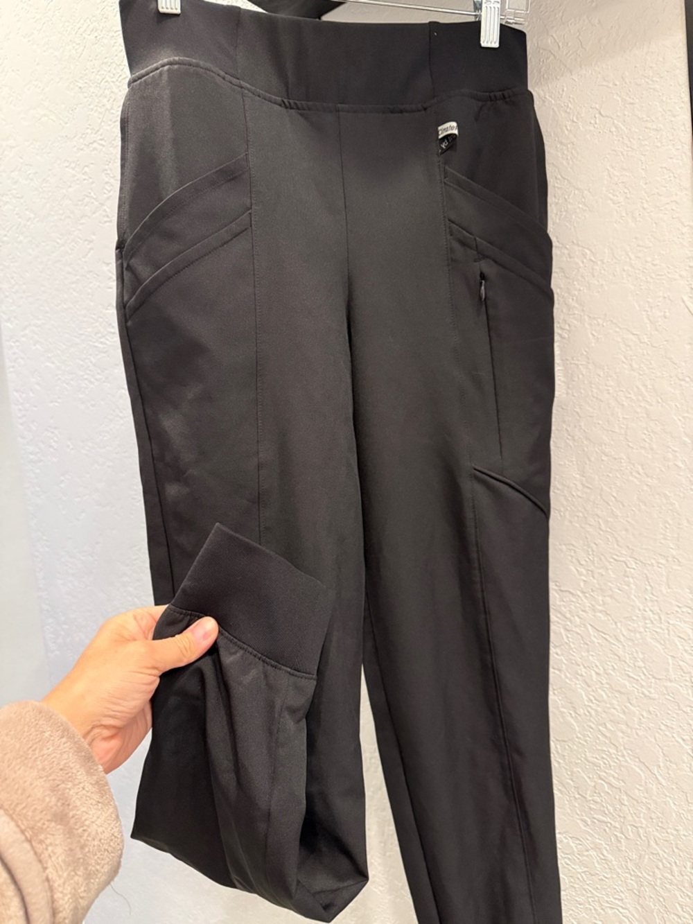 Climate Right by Cuddle Duds Women’s Black Athletic Jogger Pants